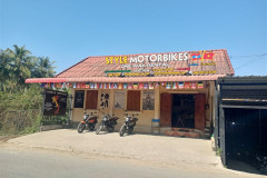 2026-01-14_16-Luang-Probang-prokat-moto-po-strane