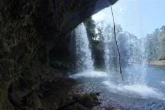 2026-01-22-Laos-Pakse-Cham-Pee-Waterfall-iz-pod-vodopada-1