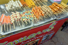 2026-01-22-Laos-Pakse-food-for-children