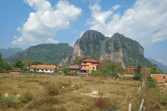 2026-01-17-Vang-Vieng-mesto-obeda-3