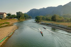 2026-01-16-Vang-Vieng-poezdka-k-Pha-Ngern-Silver-Cliff-View-Point-reka-5