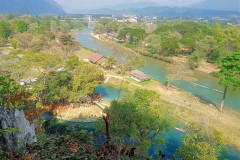 2026-01-17-Vang-Vieng-Phapongkham-Cave-vid-sverhu-2