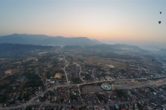 2026-01-17-Vang-Vieng-Vozdushnyj-shar-10