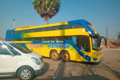 2026-01-18_19-Vang-Vieng-avtobus