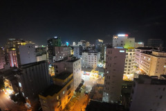 Danang-19-marta-2026-otel-bassejn-krysha