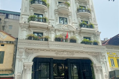 Hanoj-16-marta-2026-otel-s-tsvetami