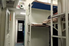 Kitaj-mart-2026-poezd-vnutri