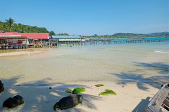 2026-01-02-Koh-Rong-gold-beach-domiki