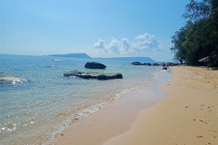 2025-12-30-KohRong-Koh-Rong-Hill-Port-Beach-3