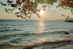 2026-01-02-Koh-Rong-utro-plankton-beach-utro-priboj