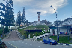 2025-12-20-Cameroon-Highlands-gorod-chasy