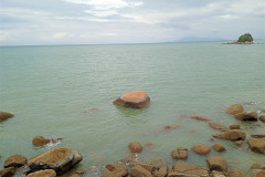 2025-12-18-Penang-Tropical-Public-Beach-3