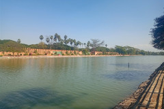 2026-01-11_13-Nyaung-U_Mandalay-dvorets-s-naberezhnoj