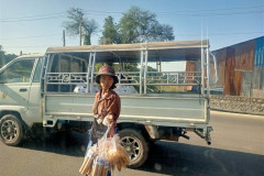 2026-01-11_13-Nyaung-U_Mandalay-devushka-prodavets