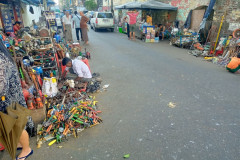 2026-01-06-Yangon-larek-s-instrumentami