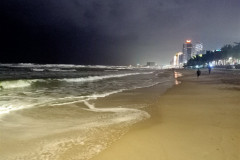 2026-01-23_24-Danang-plyazh-vecherom-3