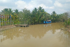 2026-01-28-Saigon-Lodka-na-reke