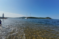 Vladivostok-Tokarevskaya-koshka-tropinka-v-more
