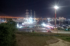 Vladivostok-Vladivostok-vozle-vokzala-parusnik