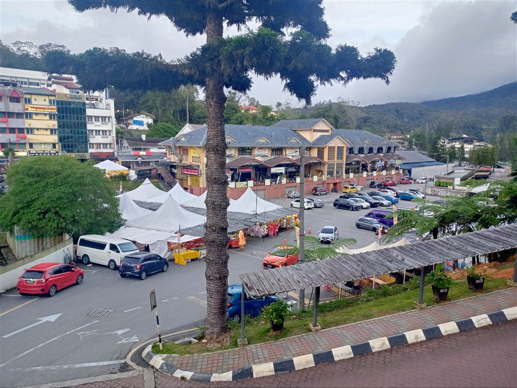 Cameroon Highlands 20 декабря 2025 город парковка