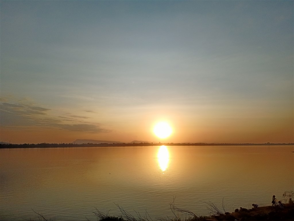 Лаос Паксе 22 января 2026 SunSet Beach 12